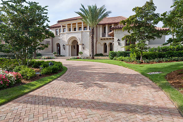 Best Affordable Driveway Pavers  in Ellinwood, KS