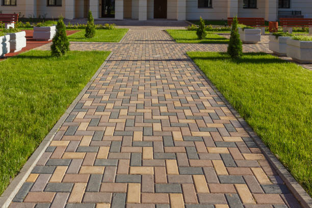 Best Driveway Pavers Near Me  in Ellinwood, KS